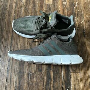 Adidas Swift Run 1.0 - Olive Green and Gold